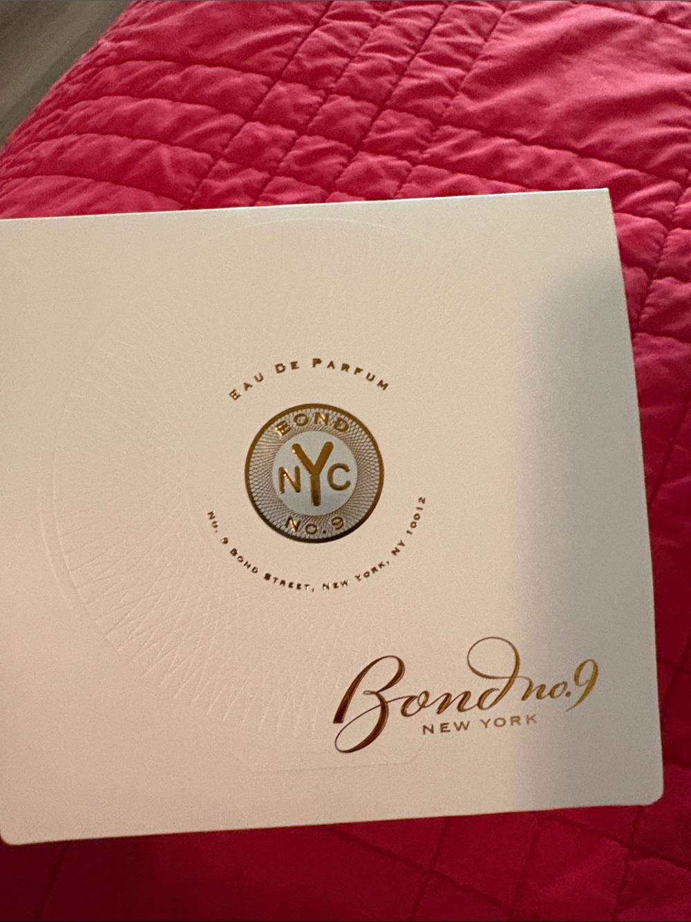 Bond No. 9 New York White and Gold Presentation Box